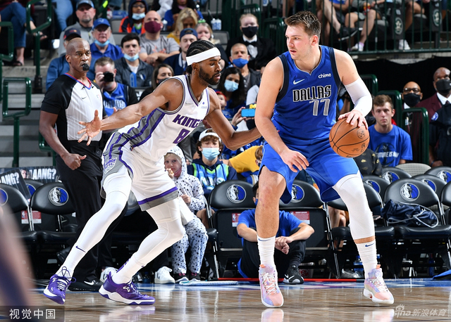 何最大化年 何最大化年