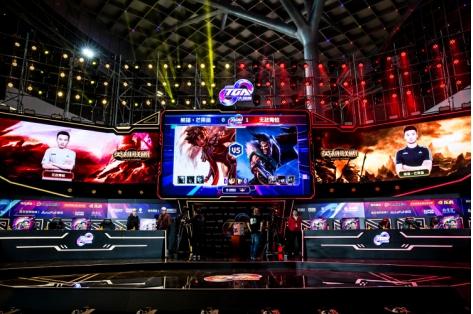 同时也向外 同时也向外